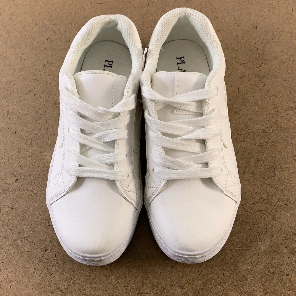The Children's Place Boys Size 2 White Uniform Faux Leather Low Top Sneakers NWT